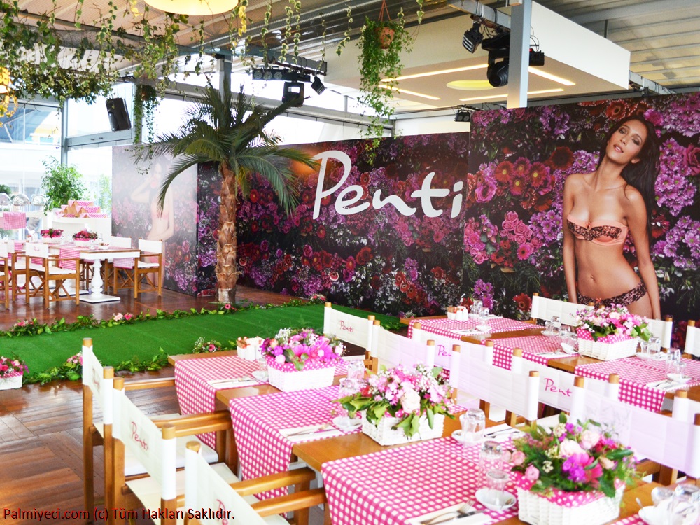 Penti - İlkbahar Yaz - İç Giyim Lansmanı - Palmiye ve Çiçek Dekorasyonu